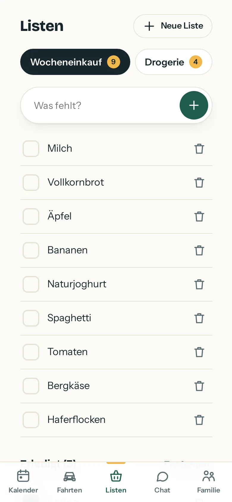 Einkaufsliste Wocheneinkauf in der App mit Milch, Vollkornbrot, Äpfeln und weiteren Einträgen